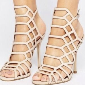 Steve Madden Slithur Nude Cagged Heels 7